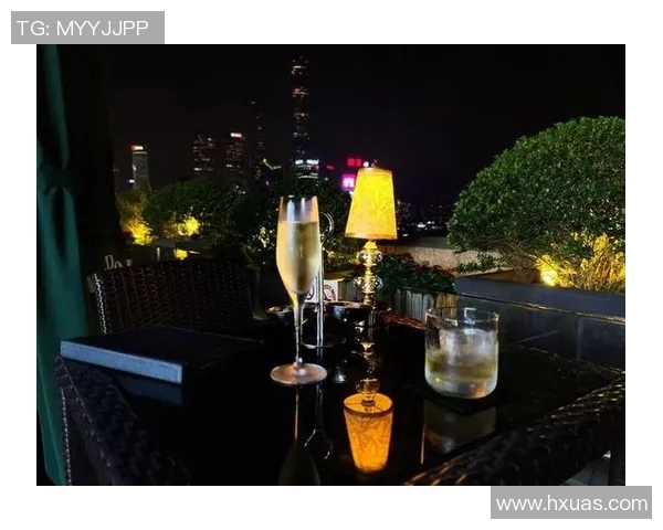 足球明星齐聚东方明珠共庆盛典精彩瞬间尽在眼前